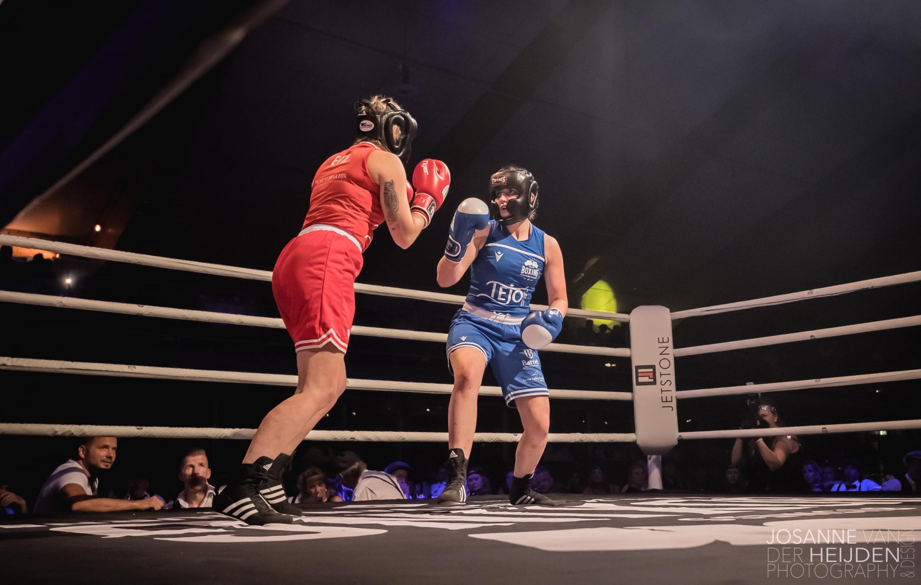 Boxing_Gladiatoren_van_Deurne_Evie-van-der-Heijden-vs-Janine-van-den-Eijnden_09072022_Foto_Josanne_van_der_Heijden-4131