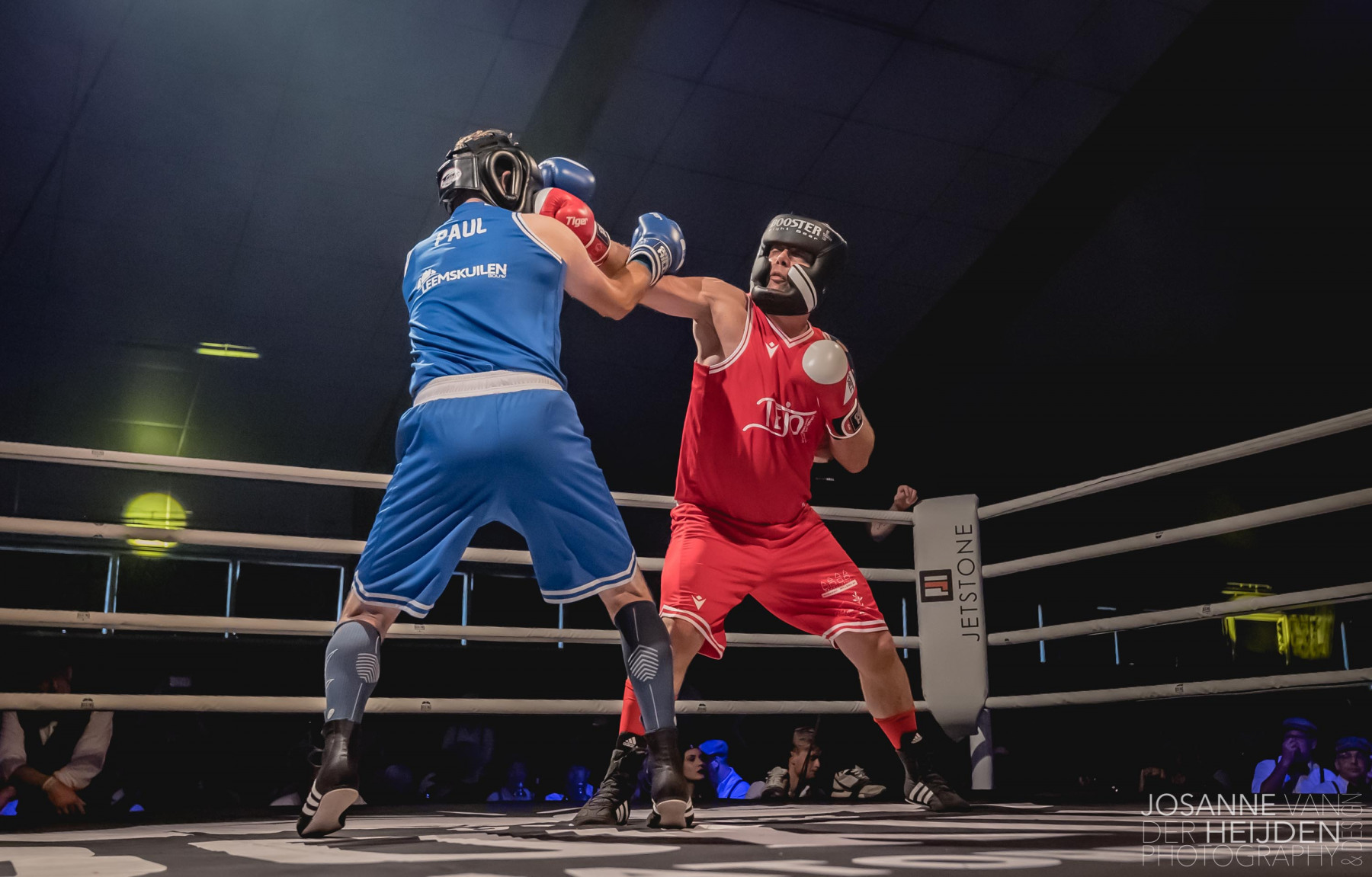 Boxing_Gladiatoren_van_Deurne_Ramon_van_ZundertvsPaul_van_Dijnen_09072022_Foto_Josanne_van_der_Heijden-3759