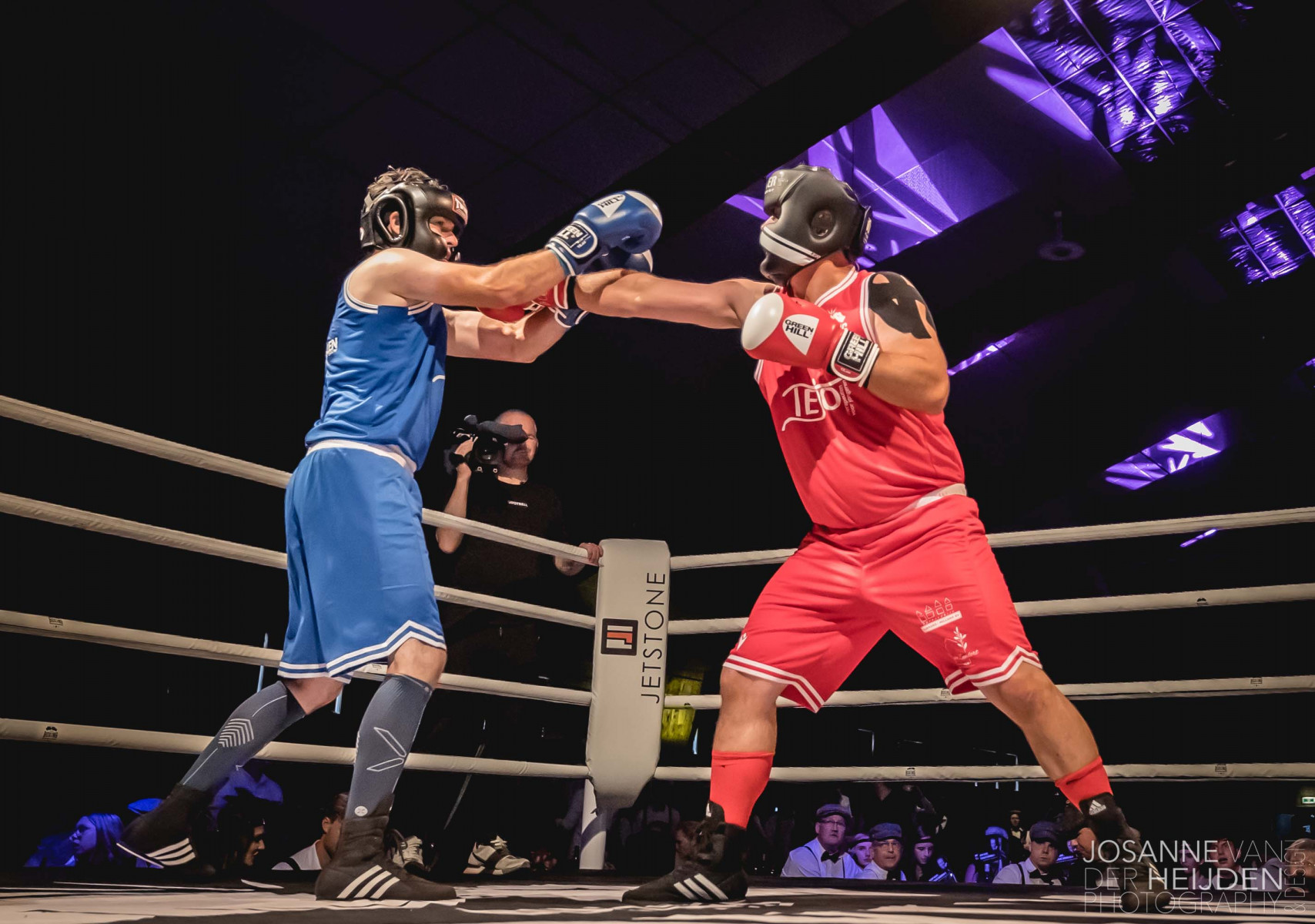 Boxing_Gladiatoren_van_Deurne_Ramon_van_ZundertvsPaul_van_Dijnen_09072022_Foto_Josanne_van_der_Heijden-3809