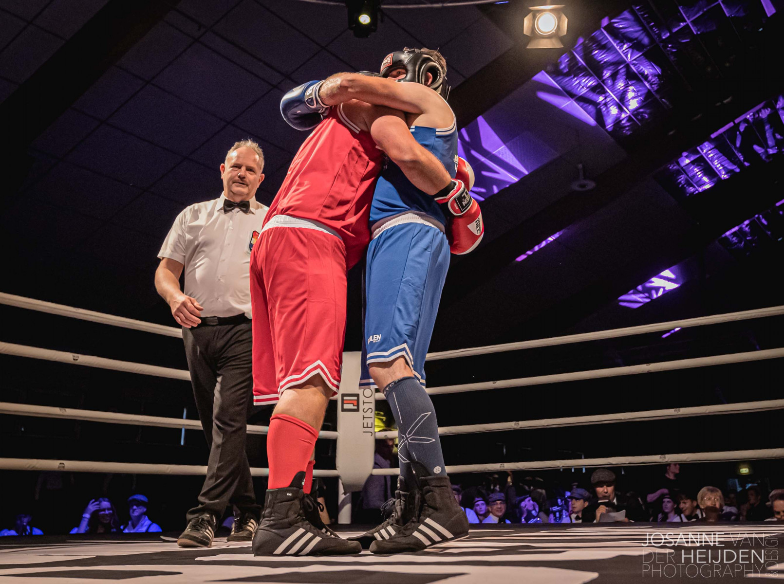 Boxing_Gladiatoren_van_Deurne_Ramon_van_ZundertvsPaul_van_Dijnen_09072022_Foto_Josanne_van_der_Heijden-3934